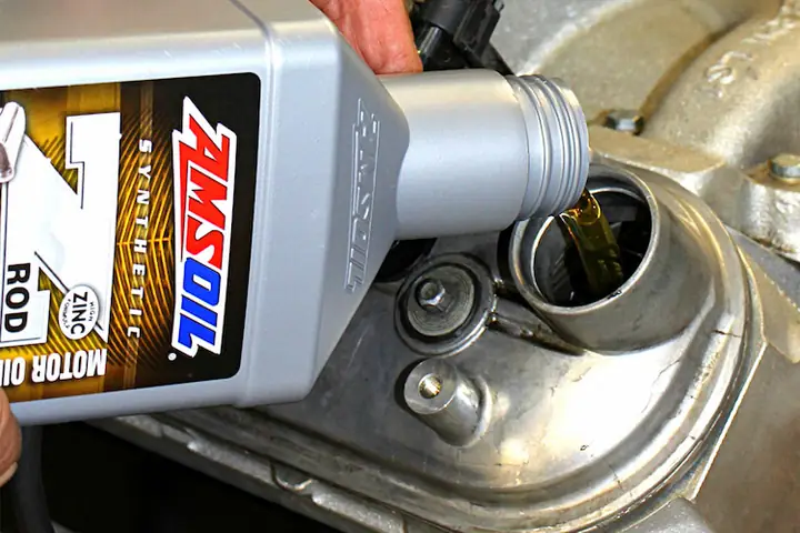 Thay Nhớt Định Kỳ