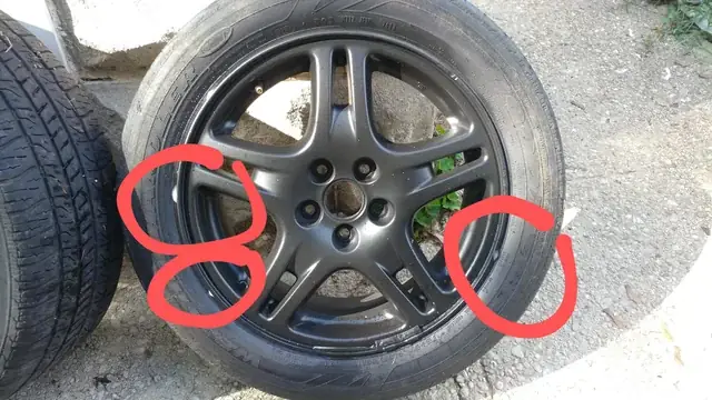 Hướng Dẫn Nhận Biết Và Xử Lý Khi Xe Ô Tô Bị Xì Lốp