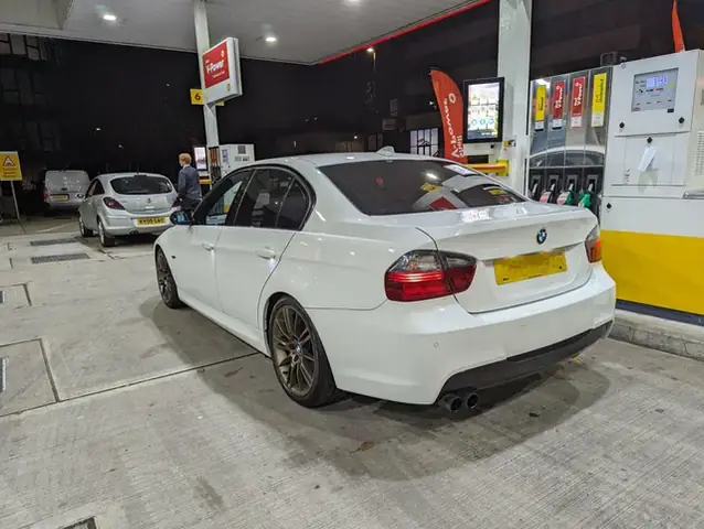 Xe Ô Tô Bmw 2011: Đánh Giá Toàn Diện, Ưu Nhược Điểm Và Kinh Nghiệm Mua Bán