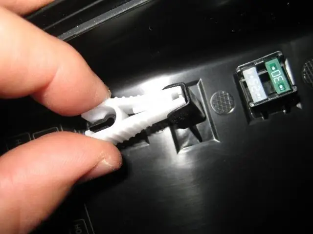 Quy Trình Thay Cầu Chì Trong Khoang Hành Khách