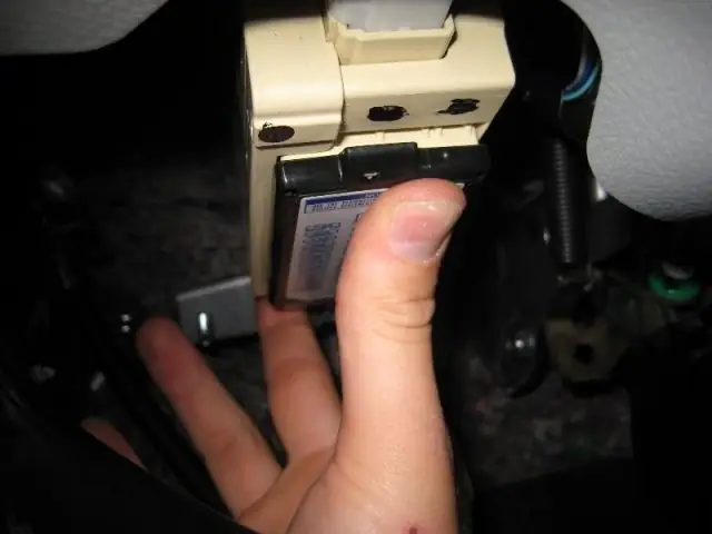 Quy Trình Thay Cầu Chì Trong Khoang Hành Khách