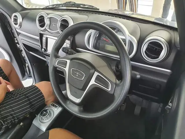 Xe Ô Tô Chạy Bằng Điện Có Giá 75 Triệu Đồng Của Thái Đang “hot” Nhất Mxh - Ảnh 6.