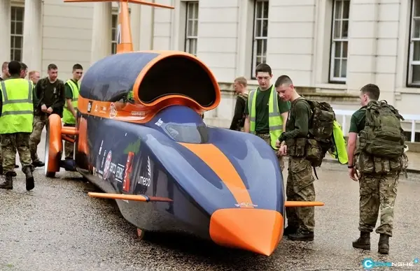 Hệ Thống Truyền Động Và An Toàn: Kiểm Soát Sức Mạnh