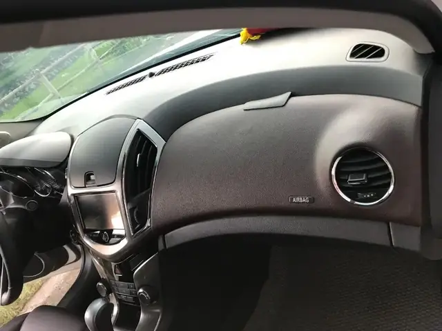 Xe Ô Tô Chevrolet 5 Chỗ