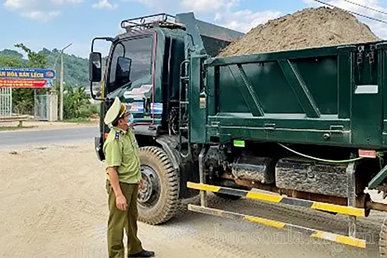 Xe Ô Tô Chở Cát