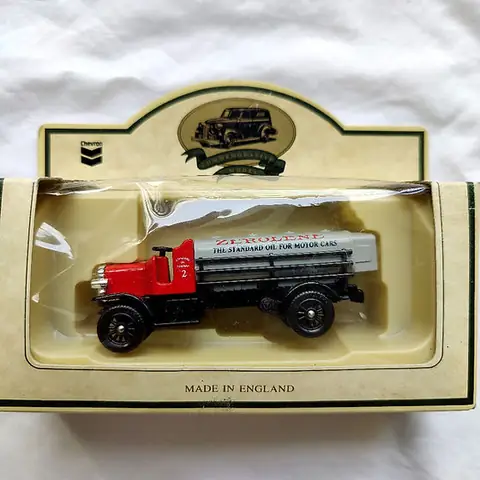 Biểu Tượng Địa Vị Xã Hội Và Quyền Lực