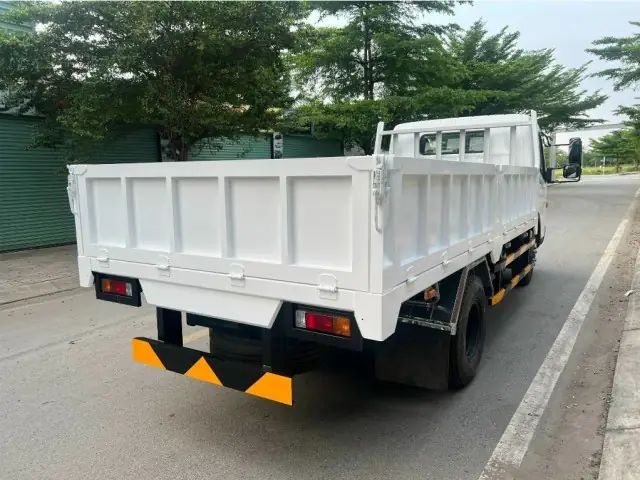Fuso-tf85-5-tan-thung-cho-gach_1