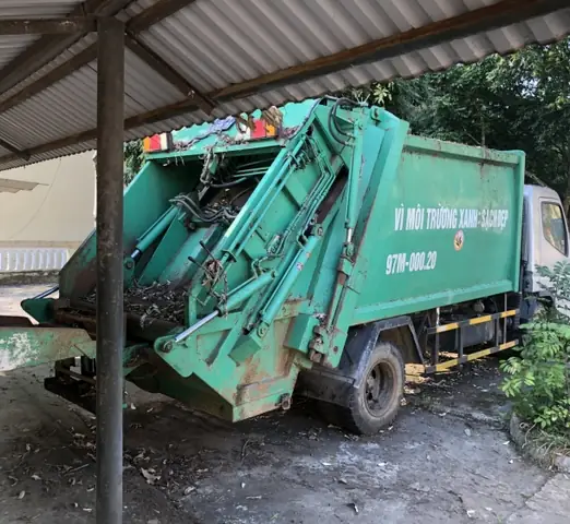 01 Xe Ô Tô Chở Rác Nhãn Hiệu Mishubishi, Bks: 97m-000.20 Củavăn Phòng Hđnd Và Ubnd Huyện Chợ Đồn