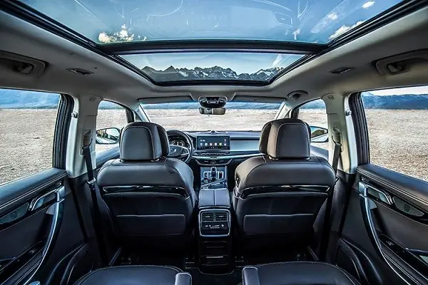 Xe Ô Tô Có Cửa Sổ Trời Giá Rẻ: Lựa Chọn Lý Tưởng Cho Bạn