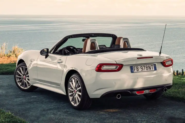 Fiat 124 Spider (2016)