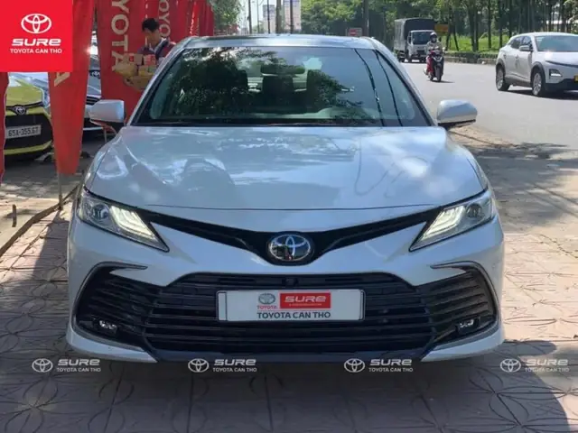 Toyota Camry 2.5q 2022 Lướt 12.000km, Full Option Chính Hãng