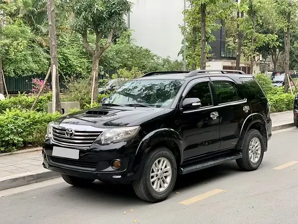 Có Nên Mua Xe Chạy Taxi? Phân Tích Toàn Diện Ưu Nhược Điểm & Chi Phí