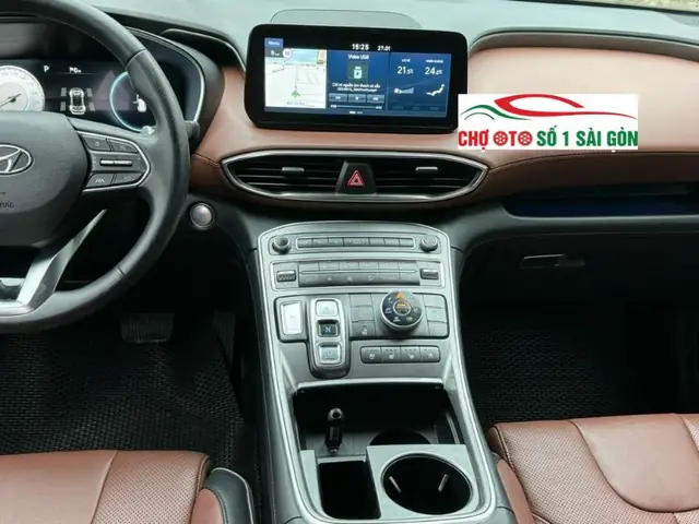 Hình Ảnh Vô Lăng Xe Ô Tô Cũ Hyundai Santafe 2021 Màu Đỏ