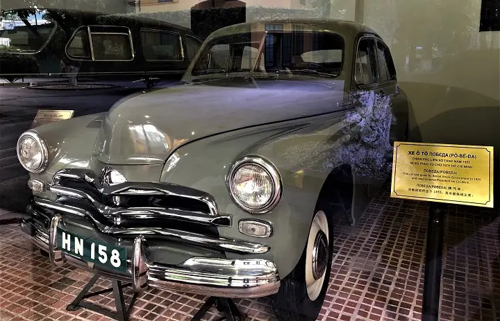 Xe Ô Tô Của Bác Hồ: Hành Trình Lịch Sử Từ Chiếc Xe Đầu Tiên Đến Biểu Tượng Dân Tộc