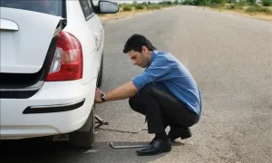 Xe Ô Tô Của Đoàn Bị Hỏng Dọc Đường: Hướng Dẫn Xử Lý An Toàn Và Hiệu Quả