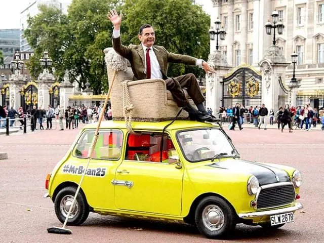 Đánh Giá Chi Tiết Mẫu Xe Mini Cooper Trong Phim Mr. Bean - Có Nên Mua Xe Kiểu Này?