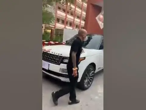 Phú Lê Và Những Chiếc Xe Hạng Sang: Phản Ánh Một Phong Cách Sống