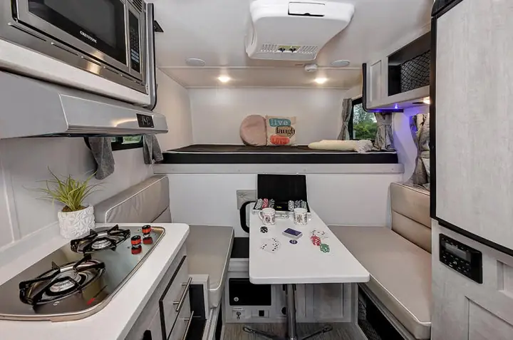 Hướng Dẫn Chi Tiết Sử Dụng Xe Ô Tô An Toàn Và Tiện Lợi Cho Các Chuyến Dã Ngoại