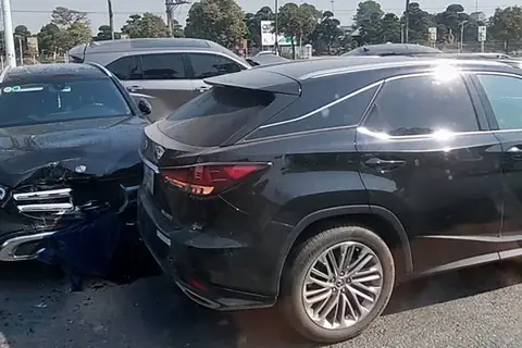 Xe Ô Tô Đâm Liên Hoàn: Phân Tích Nguyên Nhân, Quy Trình Xử Lý Và Trách Nhiệm Bồi Thường