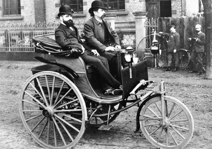 Karl Benz - 'cha Đẻ' Của Chiếcô Tô Đầu Tiên Trên Thế Giớibenz Patent Motorwagen