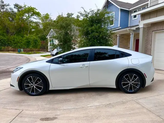 Xe Ô Tô Đẹp Đắt Nhất Thế Giới Màu Trắng: Top 10 Siêu Xe Trắng Sang Trọng Và Đắt Giá