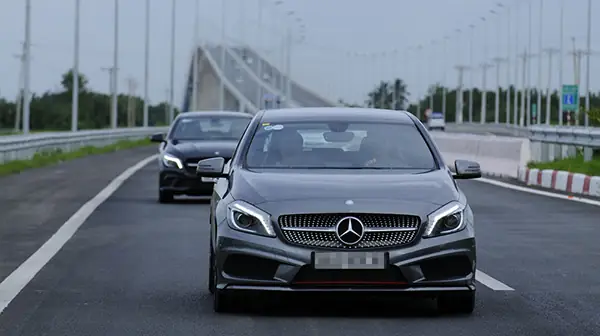 Xe Ô Tô Di Chuyển: Giải Pháp Tối Ưu Cho Garage Và Gia Đình