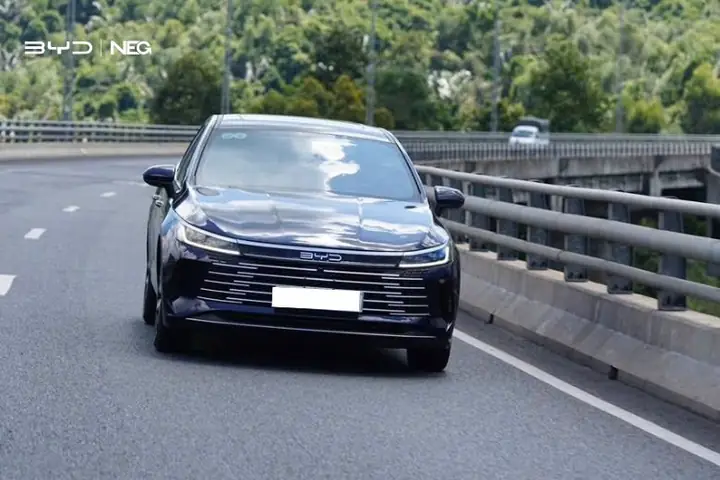 Vận Hành & Hiệu Suất: Hiện Đại, Tiết Kiệm, Đa Năng