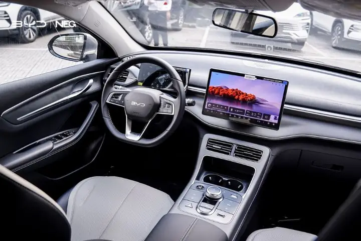 Nội Thất & Tiện Nghi: Thoải Mái, Hiện Đại, Thân Thiện Người Dùng