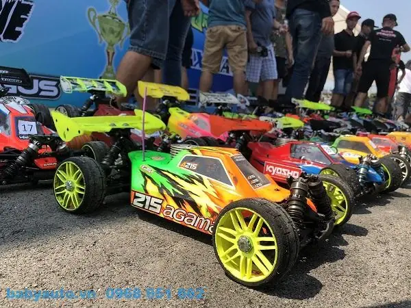 Xe Ô Tô Điện Trẻ Em Có Điều Khiển Dạng Mô Hình.