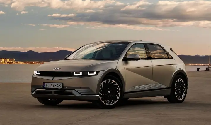 Hyundai Ioniq 5 Cơ Bản - Xe Điện Sạc Nhanh