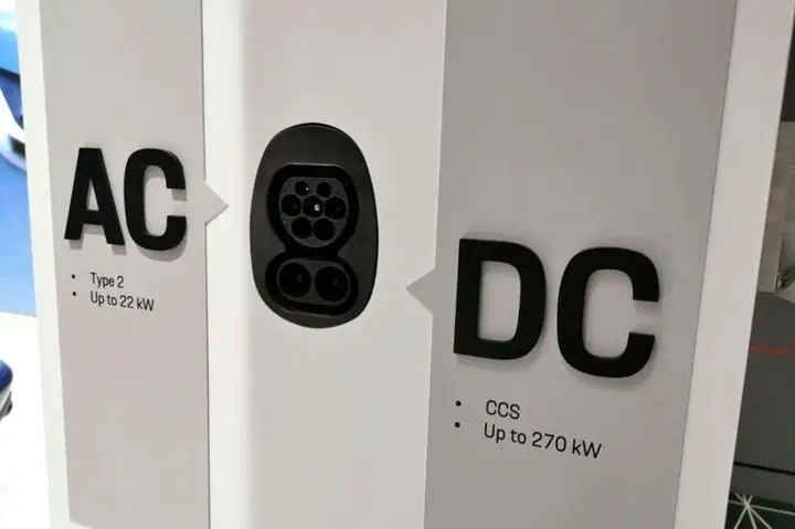 Sạc Thường Bằng Nguồn Điện Xoay Chiều Ac