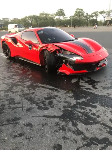 Xe Ô Tô Ferrari 488: Siêu Phẩm Tốc Độ Và Vụ Tai Nạn Đáng Tiếc
