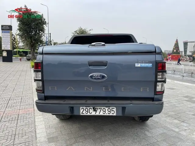 Đèn Hậu Nhìn Vô Cùng Tinh Tế Và Hiện Đại