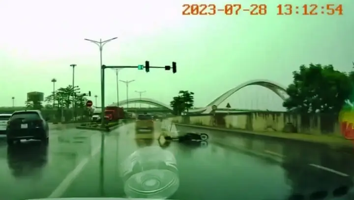 Quy Định Pháp Luật Về Hành Vi Vượt Đèn Đỏ Và Bỏ Chạy Sau Tai Nạn