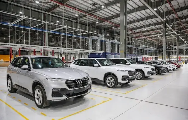 Xe Ô Tô Giảm Giá: Lợi Thế Cho Người Mua Và Chiến Lược Của Các Hãng