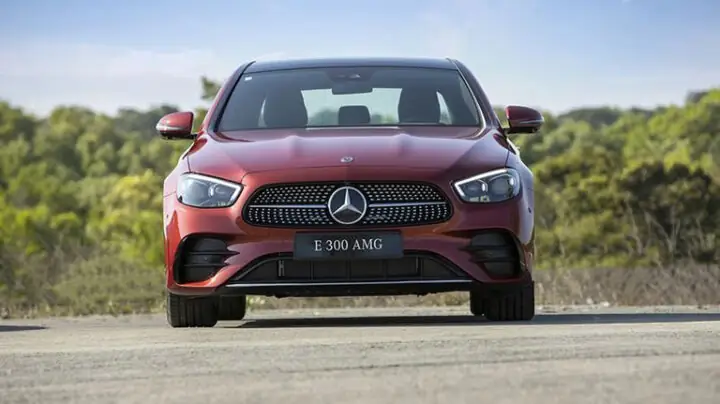 Mercedes-benz E300 Amg – Cá Tính Và Trẻ Trung
