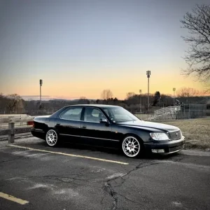 Xe Ô Tô Ít Đi Dùng Vỏ Hiệu Gì? Gợi Ý Lốp Phù Hợp Cho Xe Chạy Ít