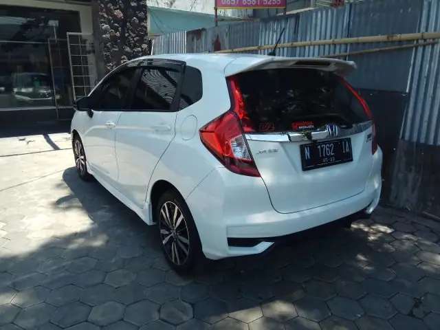 Xe Ô Tô Jazz Rs: Đánh Giá Chi Tiết Phiên Bản Thể Thao Cao Cấp