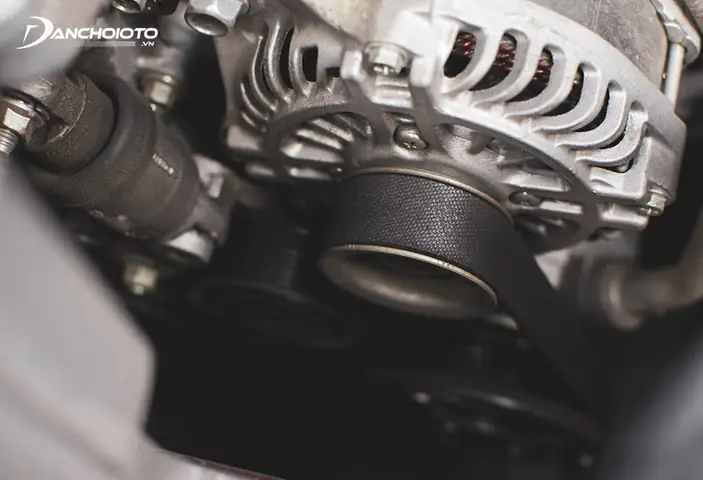 Tiếng Cạch Cạch, Két Két Đanh Tai