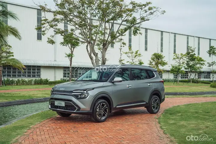 Giã¡ Xe Kia Carens 2025 Bao Nhiãªu?