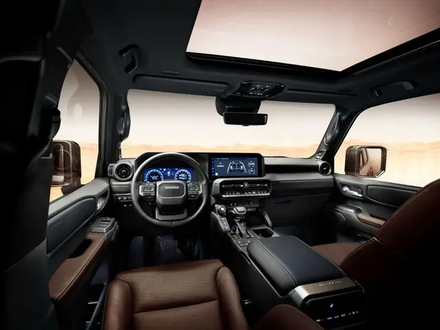 Nội Thất Land Cruiser Prado 2024