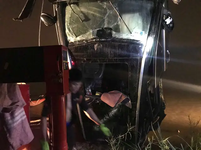 Hiện Trường Sau Khi Trục Vớt Xe Ô Tô