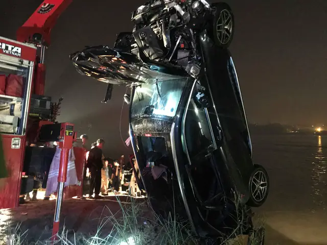 Hiện Trường Sau Khi Trục Vớt Xe Ô Tô