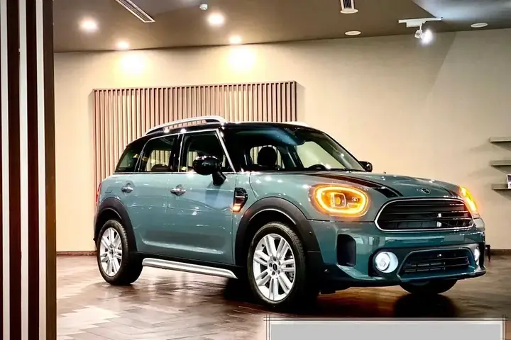 Mini Cooper Màu Xanh Ngọc Nhạt