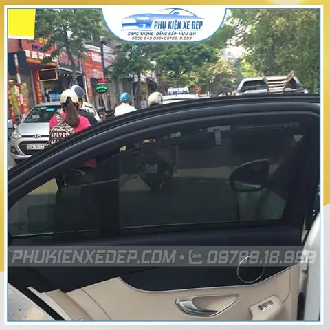 Lợi Ích Khi Sử Dụng Rèm Che Nắng Ô Tô Theo Xe Mercedes C200