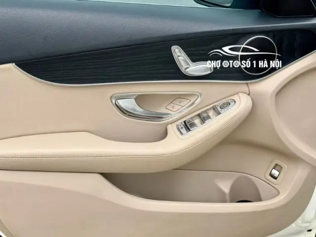 Ký Kết Hợp Đồng Mua Bán Và Nộp Lệ Phí Trước Bạ