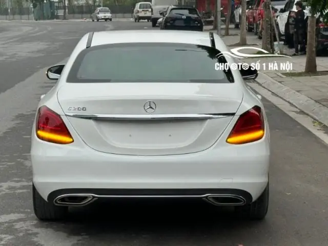 Ngoại Thất Tinh Tế Và Bền Bỉ Theo Thời Gian