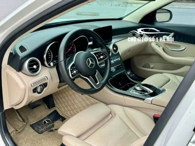 Nội Thất Cao Cấp Và Công Nghệ Hiện Đại