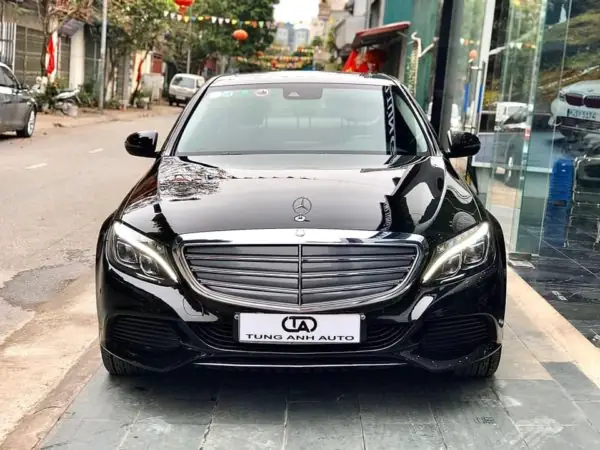 Xe Mercedes-benz C-class