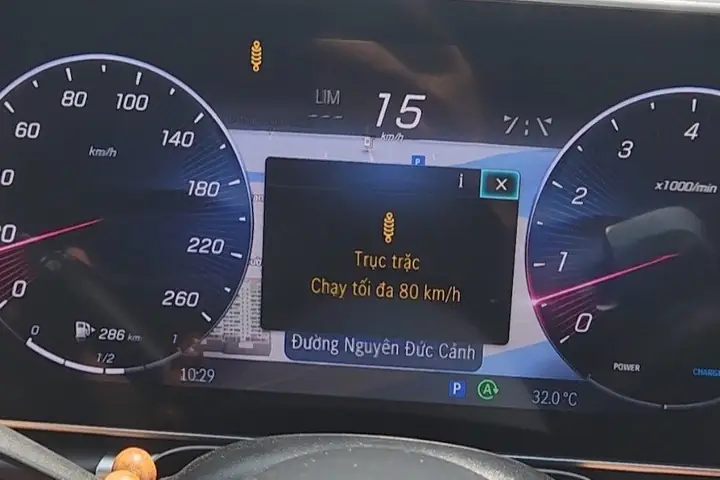 Chỉ Trong Vòng Khoảng 20 Tháng Sau Khi Mua Xe Ô Tô Mercedes-benz S450 Với Giá Hơn 5 Tỷ Đồng, Anh V.t. (ngụ Tp.thủ Đức, Tp.hcm) Đã Phải 11 Lần Đi Kiểm Tra, Sửa Chữa Vì Chiếc Xe Liên Tục Gặp Lỗi. Điều Này Khiến Anh T. Lo Lắng Về Sự An Toàn Cho Bản Thân Và Người Nhà Khi Sử Dụng Xe.